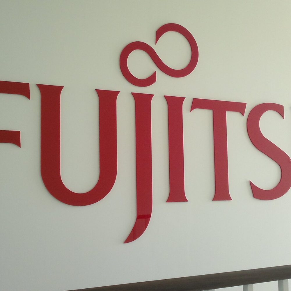 Fujitsu Dresden Acrylschriftzug Dresden