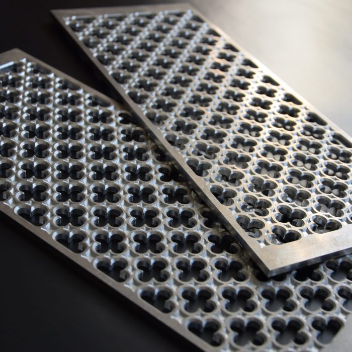 CNC gefräste Ornamente – Ofenblech aus Metall
