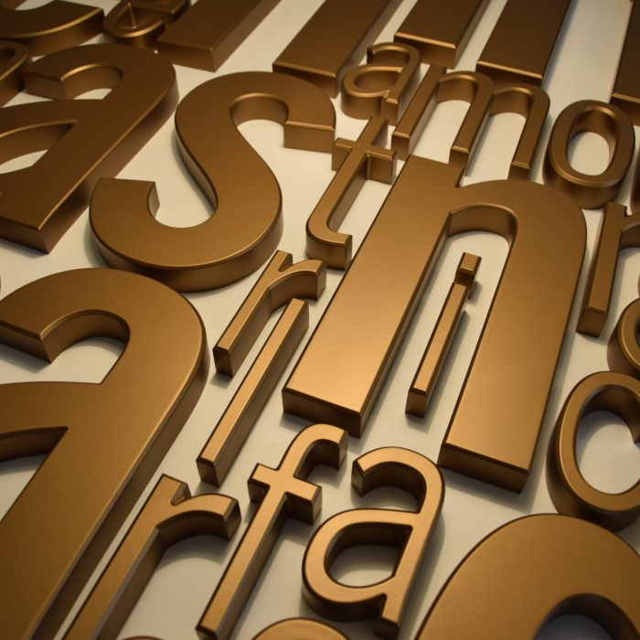 Variation hochwertig lackierter CNC Buchstaben