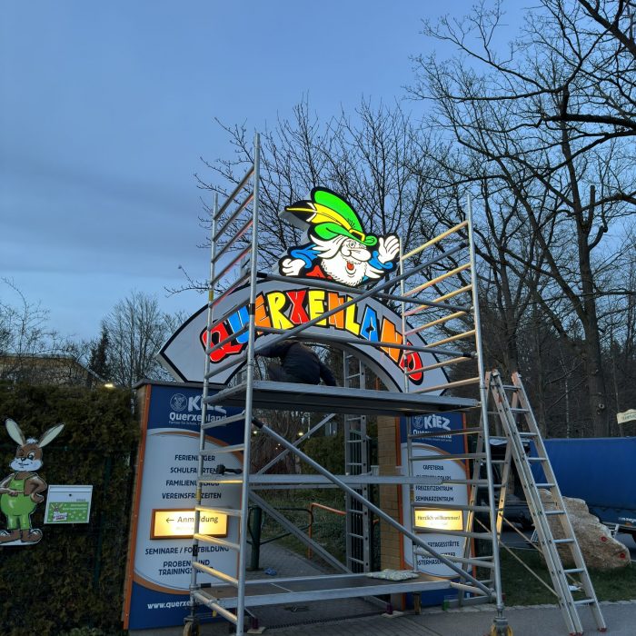 Leuchtkasten Querxenland Seifhennersdorf Montage